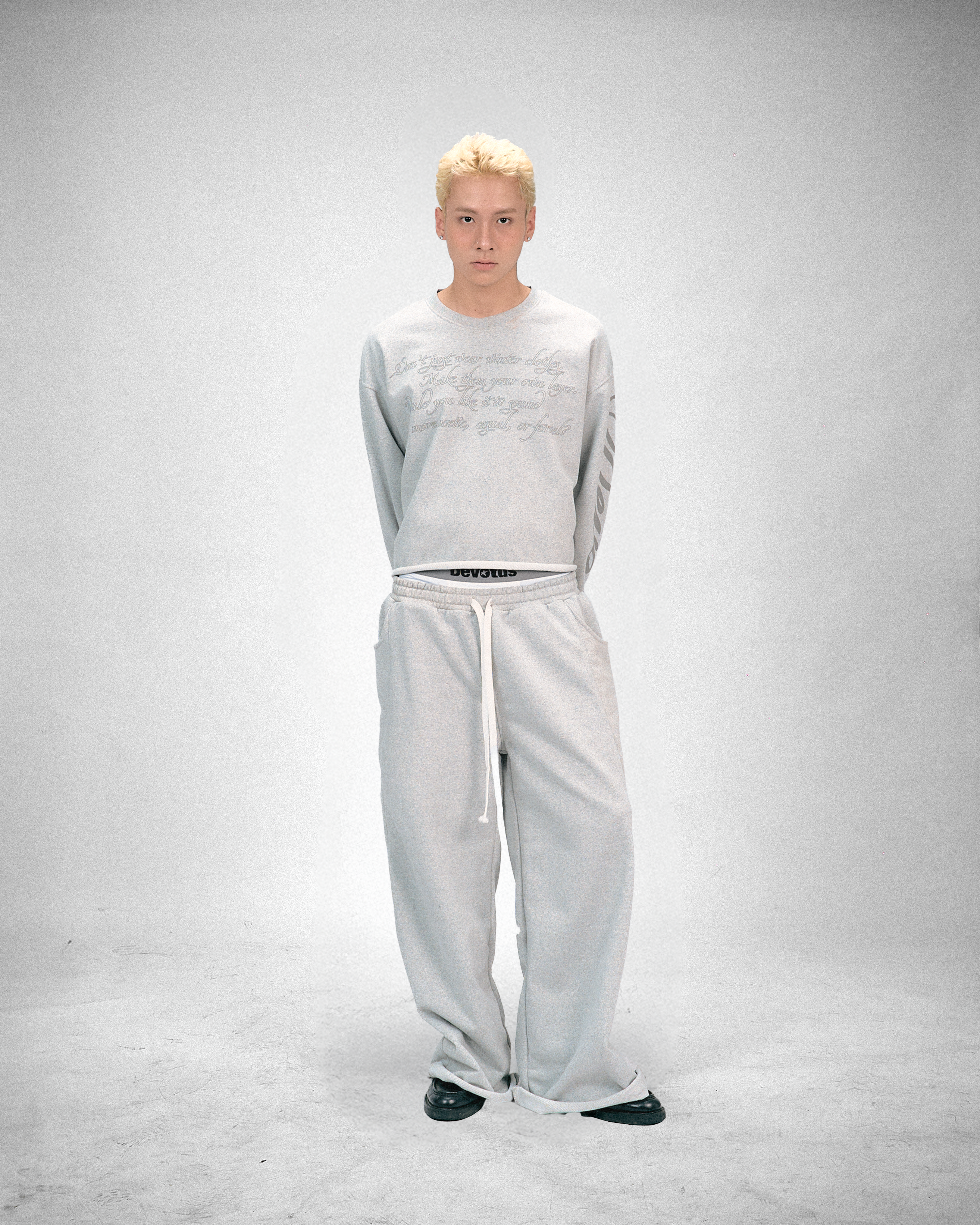 DEVOTUS Layerscript Boxy Longsleeve Vietnamese Streetwear